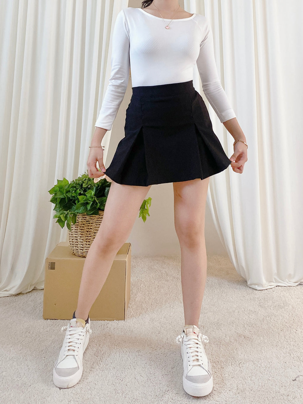 Urban Pleated A-Line Skirt with Shorts – High-Waist Skort for Casual & Office Wear